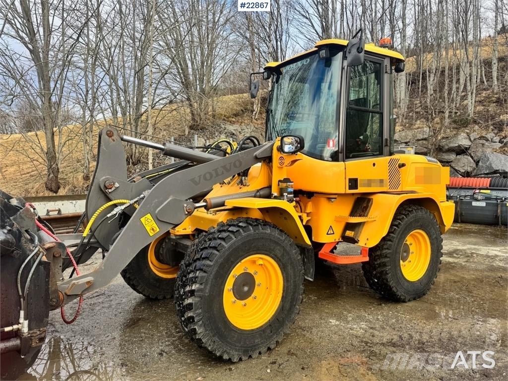 Volvo L30G Wheel Loader w/Bucket – 1410 hours! WATCH VID Φορτωτές με λάστιχα (Τροχοφόροι)
