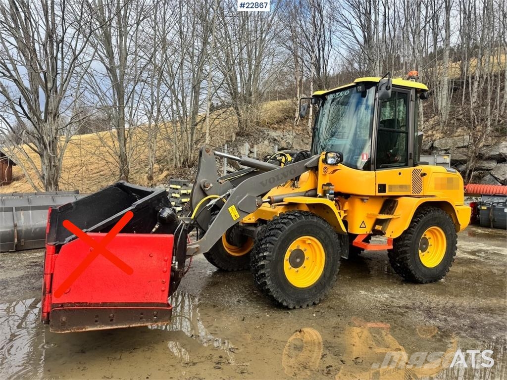 Volvo L30G Wheel Loader w/Bucket – 1410 hours! WATCH VID Φορτωτές με λάστιχα (Τροχοφόροι)