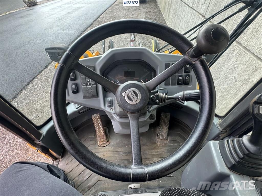 Volvo L30GS Hjullaster m/ skuffe, pallegaffel og skjær - Iekrāvēji uz riteņiem