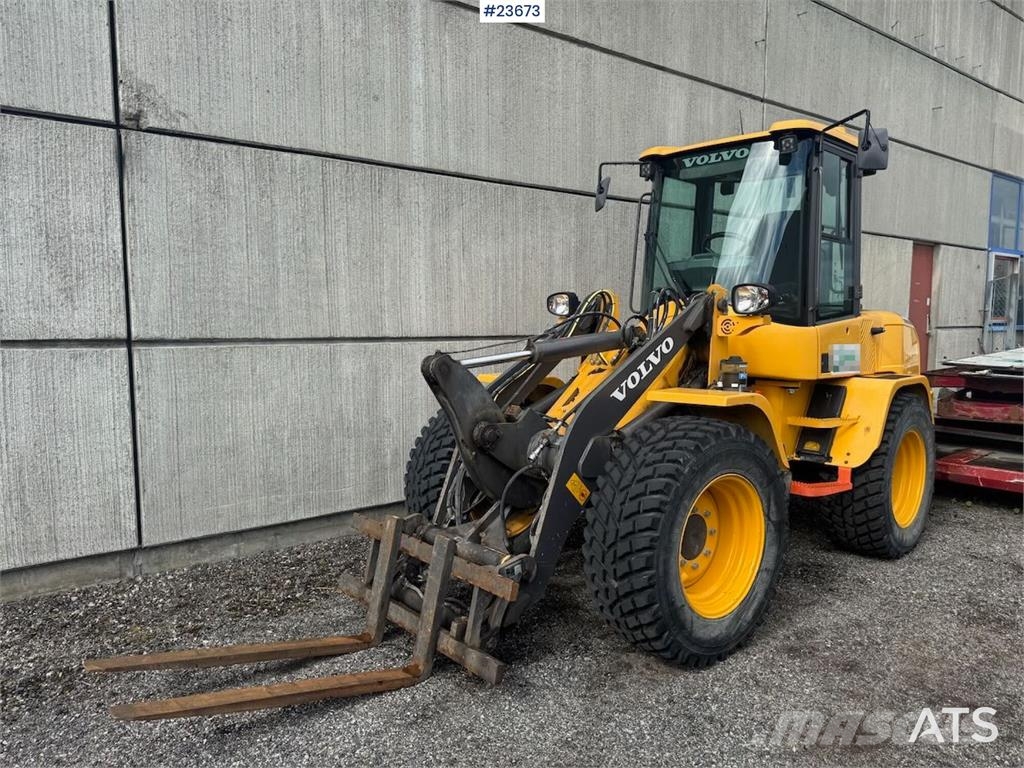 Volvo L30GS Hjullaster m/ skuffe, pallegaffel og skjær - Iekrāvēji uz riteņiem
