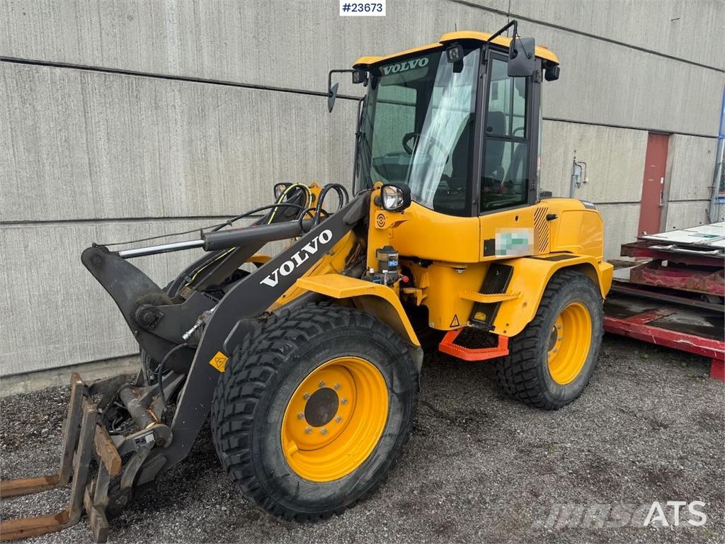 Volvo L30GS Hjullaster m/ skuffe, pallegaffel og skjær - Iekrāvēji uz riteņiem