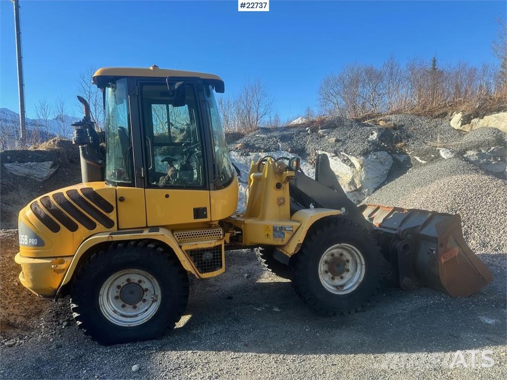 Volvo L35B wheel loader w/ bucket, pallet forks and new 輪胎式裝載機