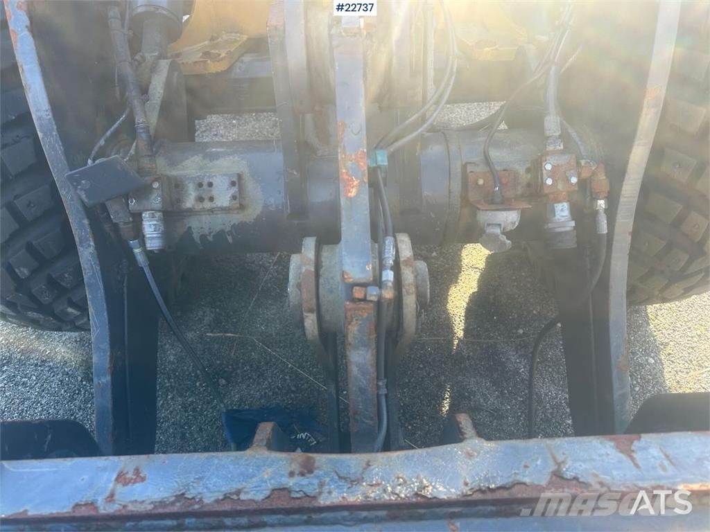 Volvo L35B wheel loader w/ bucket, pallet forks and new 輪胎式裝載機