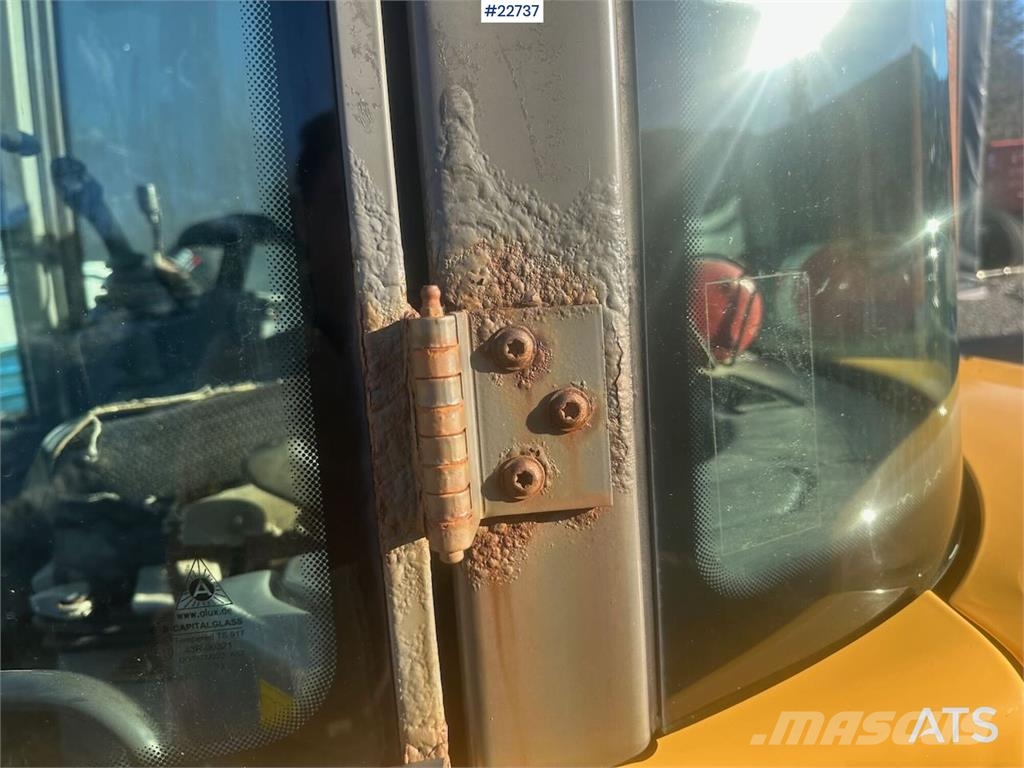 Volvo L35B wheel loader w/ bucket, pallet forks and new 輪胎式裝載機