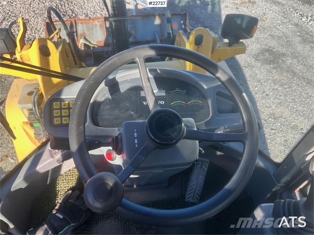 Volvo L35B wheel loader w/ bucket, pallet forks and new 輪胎式裝載機