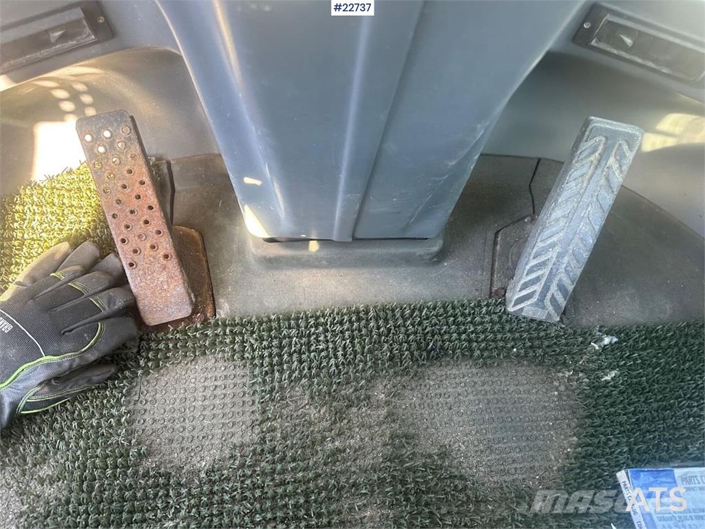 Volvo L35B wheel loader w/ bucket, pallet forks and new 輪胎式裝載機