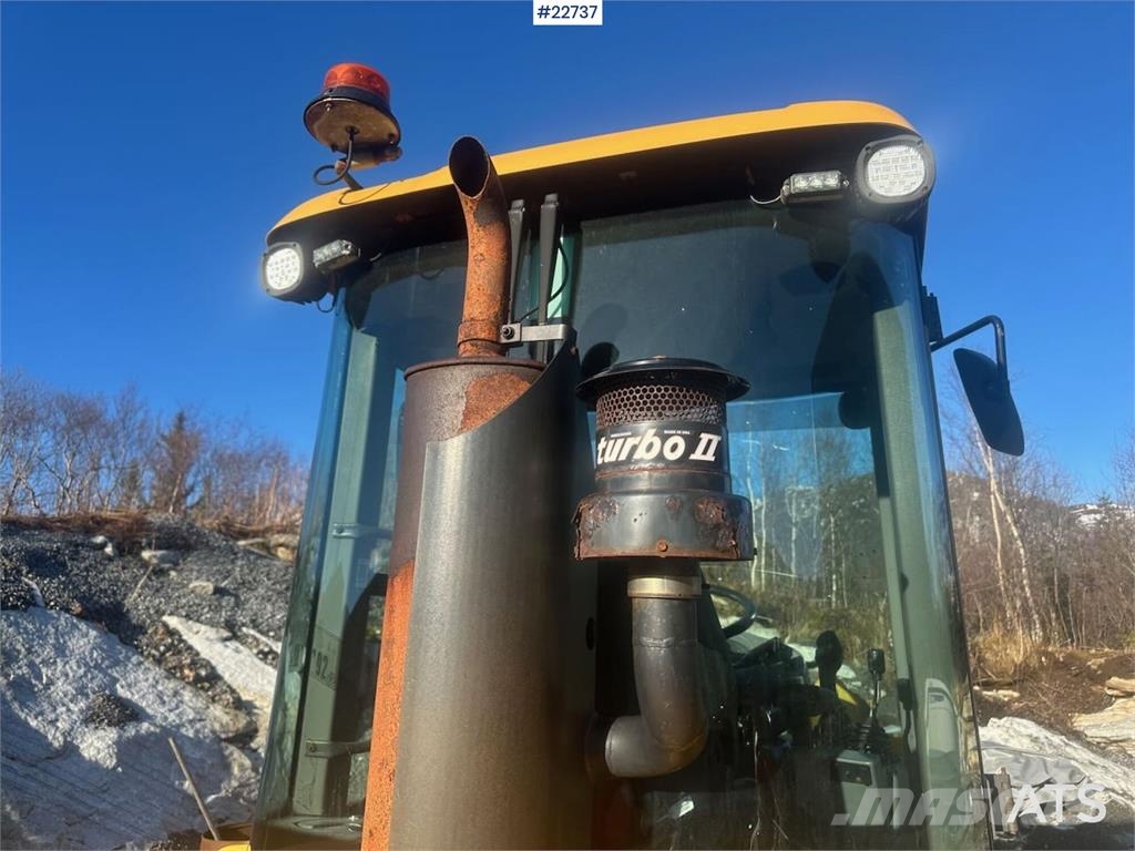 Volvo L35B wheel loader w/ bucket, pallet forks and new 輪胎式裝載機