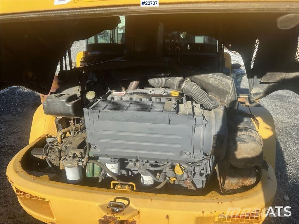 Volvo L35B wheel loader w/ bucket, pallet forks and new 輪胎式裝載機