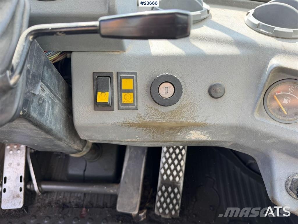 Volvo L50C wheel loader with bucket, good tires and over Iekrāvēji uz riteņiem