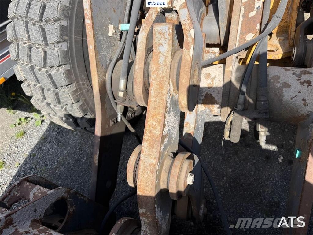 Volvo L50C wheel loader with bucket, good tires and over Iekrāvēji uz riteņiem