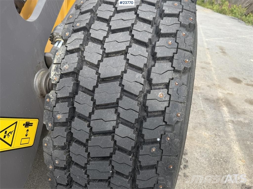 Volvo L60H2 wheel loader Iekrāvēji uz riteņiem