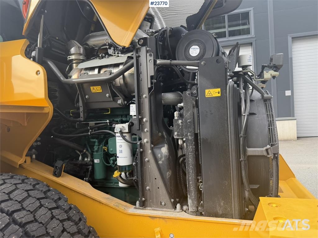 Volvo L60H2 wheel loader Iekrāvēji uz riteņiem
