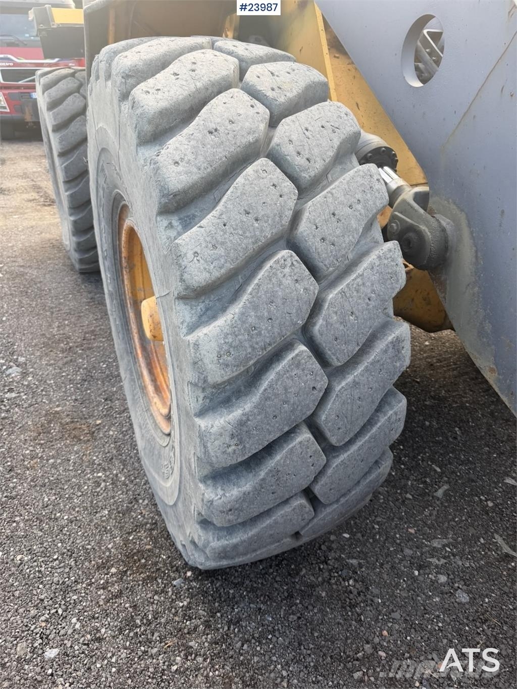 Volvo L70C Wheel Loader with 2 Buckets Iekrāvēji uz riteņiem