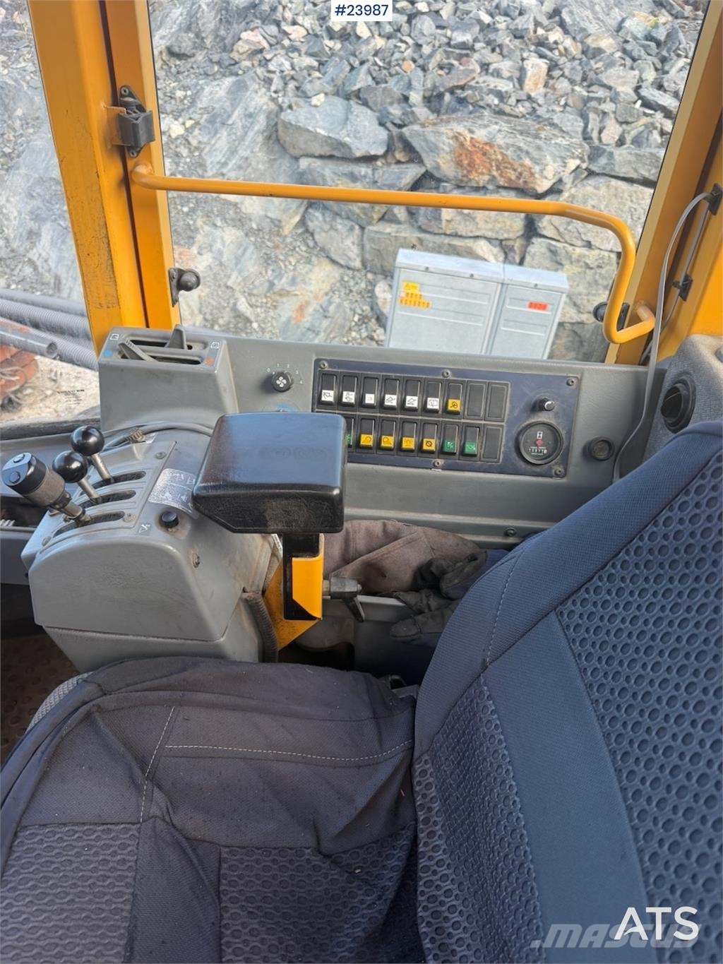 Volvo L70C Wheel Loader with 2 Buckets Iekrāvēji uz riteņiem