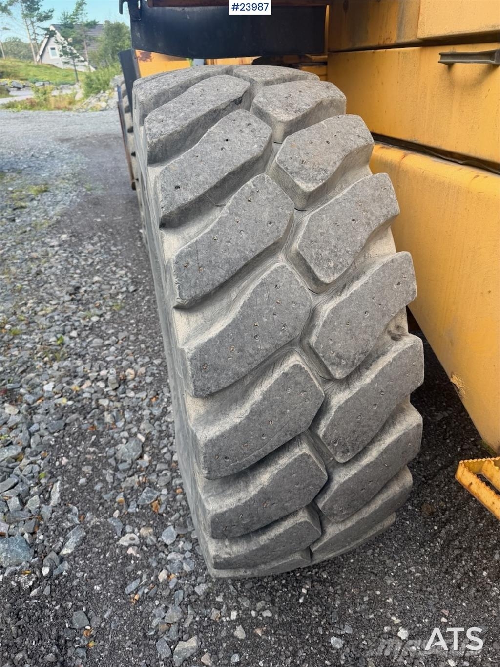 Volvo L70C Wheel Loader with 2 Buckets Iekrāvēji uz riteņiem