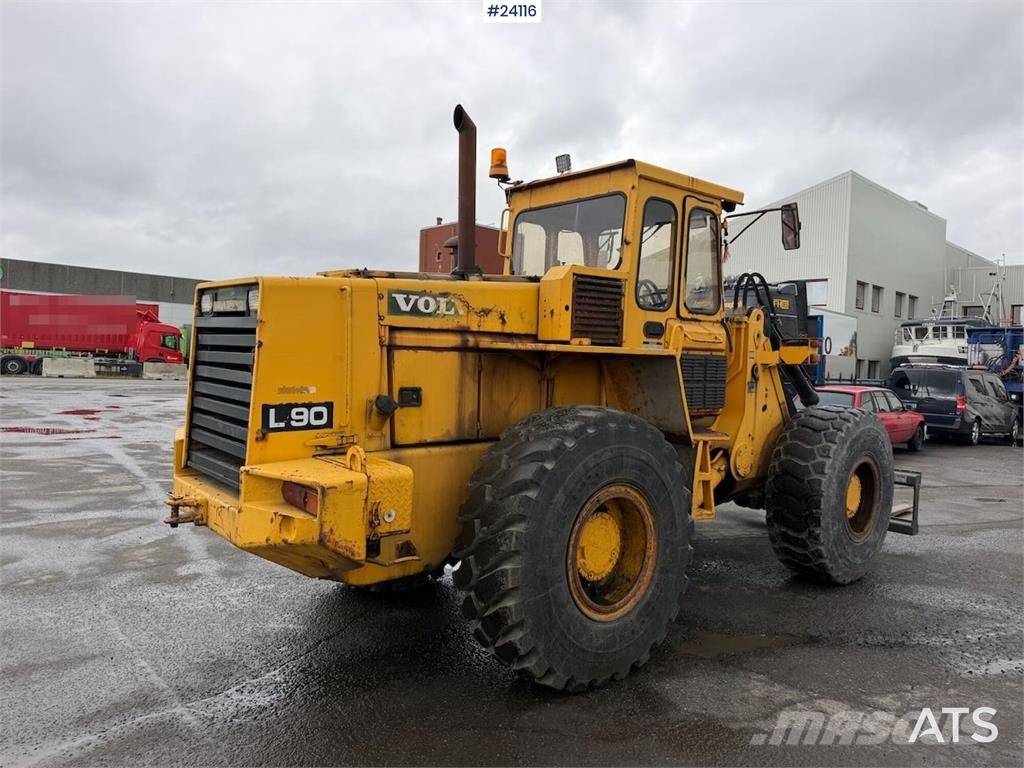 Volvo L90 wheel loader. WATCH VIDEO Hjullastere