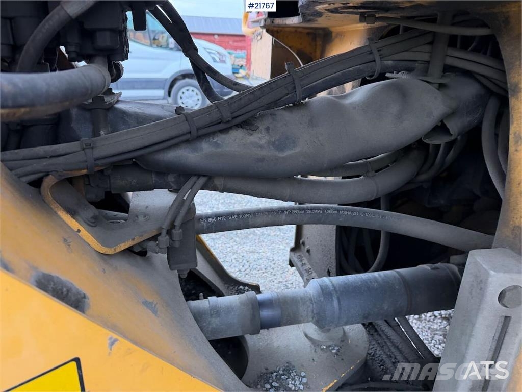 Volvo L90F wheel loader w/ Volvo gravel bucket. WATCH VI Φορτωτές με λάστιχα (Τροχοφόροι)