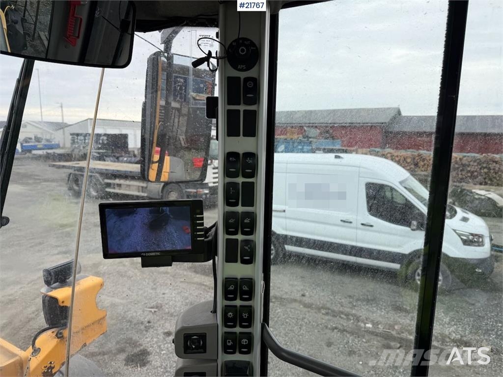 Volvo L90F wheel loader w/ Volvo gravel bucket. WATCH VI Φορτωτές με λάστιχα (Τροχοφόροι)