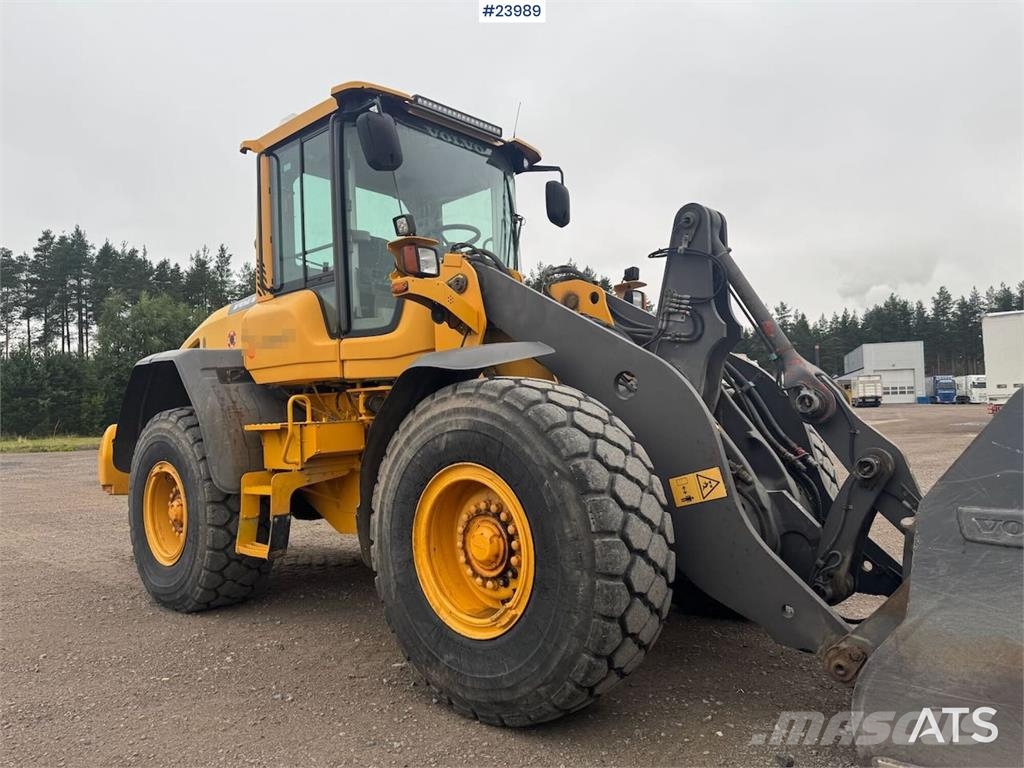 Volvo L90G Wheel Loader – Low Hours – Bucket and Pallet  Iekrāvēji uz riteņiem