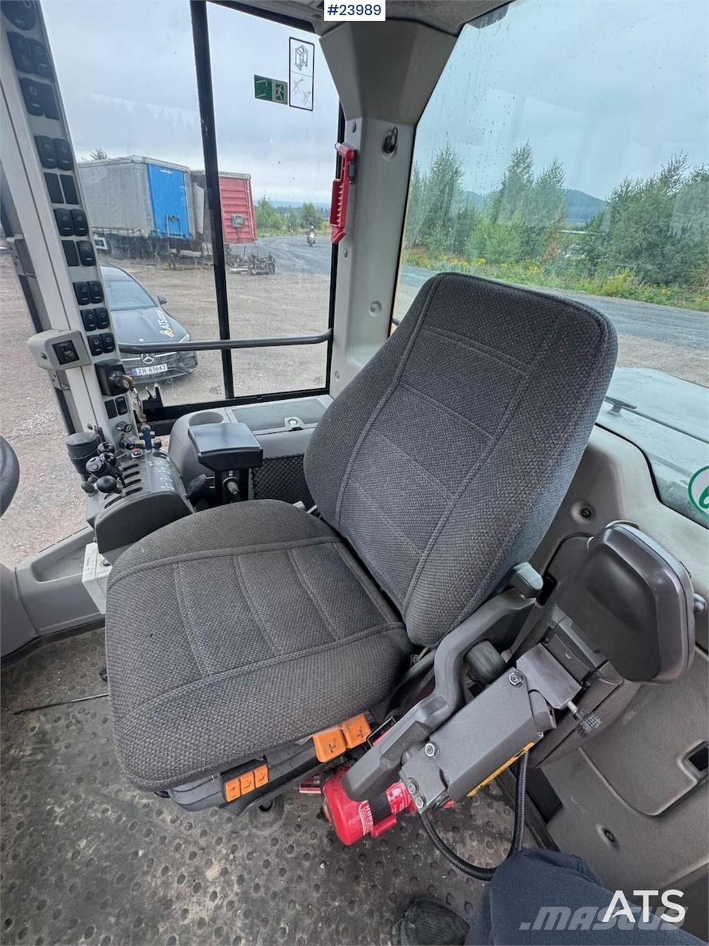 Volvo L90G Wheel Loader – Low Hours – Bucket and Pallet  Iekrāvēji uz riteņiem