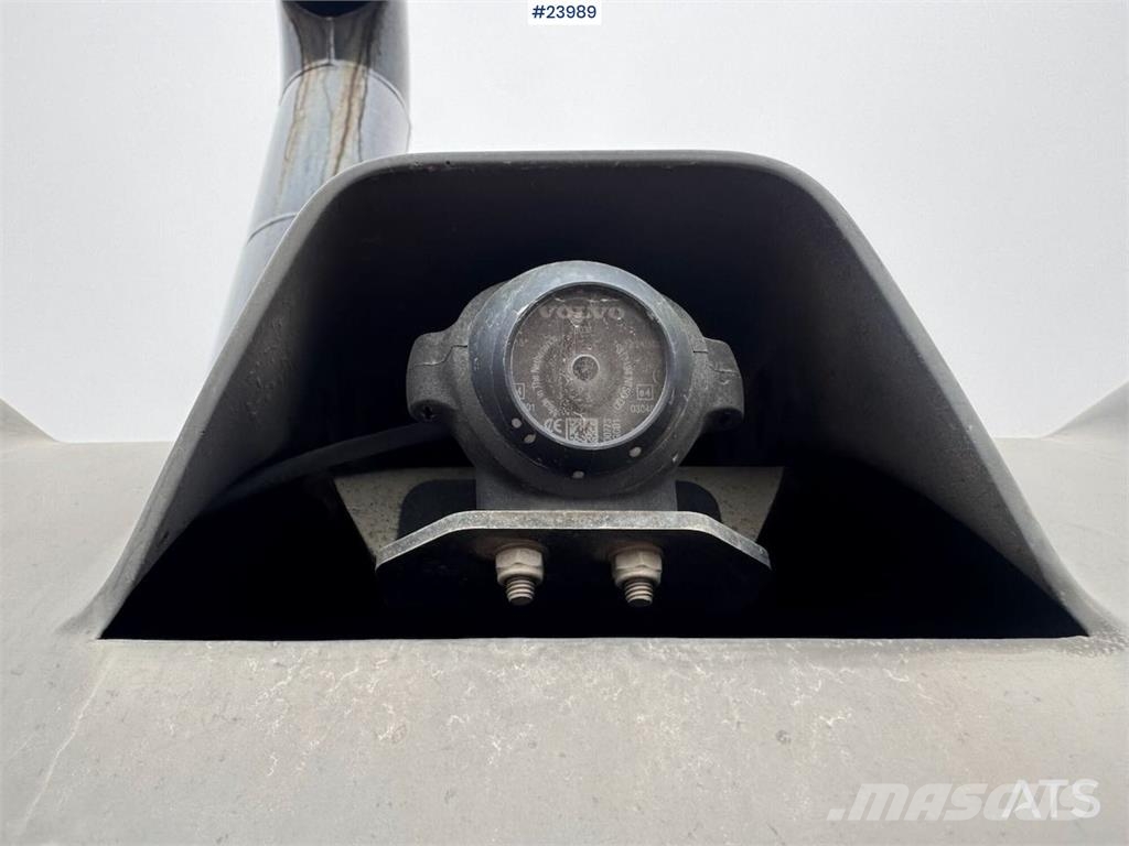 Volvo L90G Wheel Loader – Low Hours – Bucket and Pallet  Iekrāvēji uz riteņiem