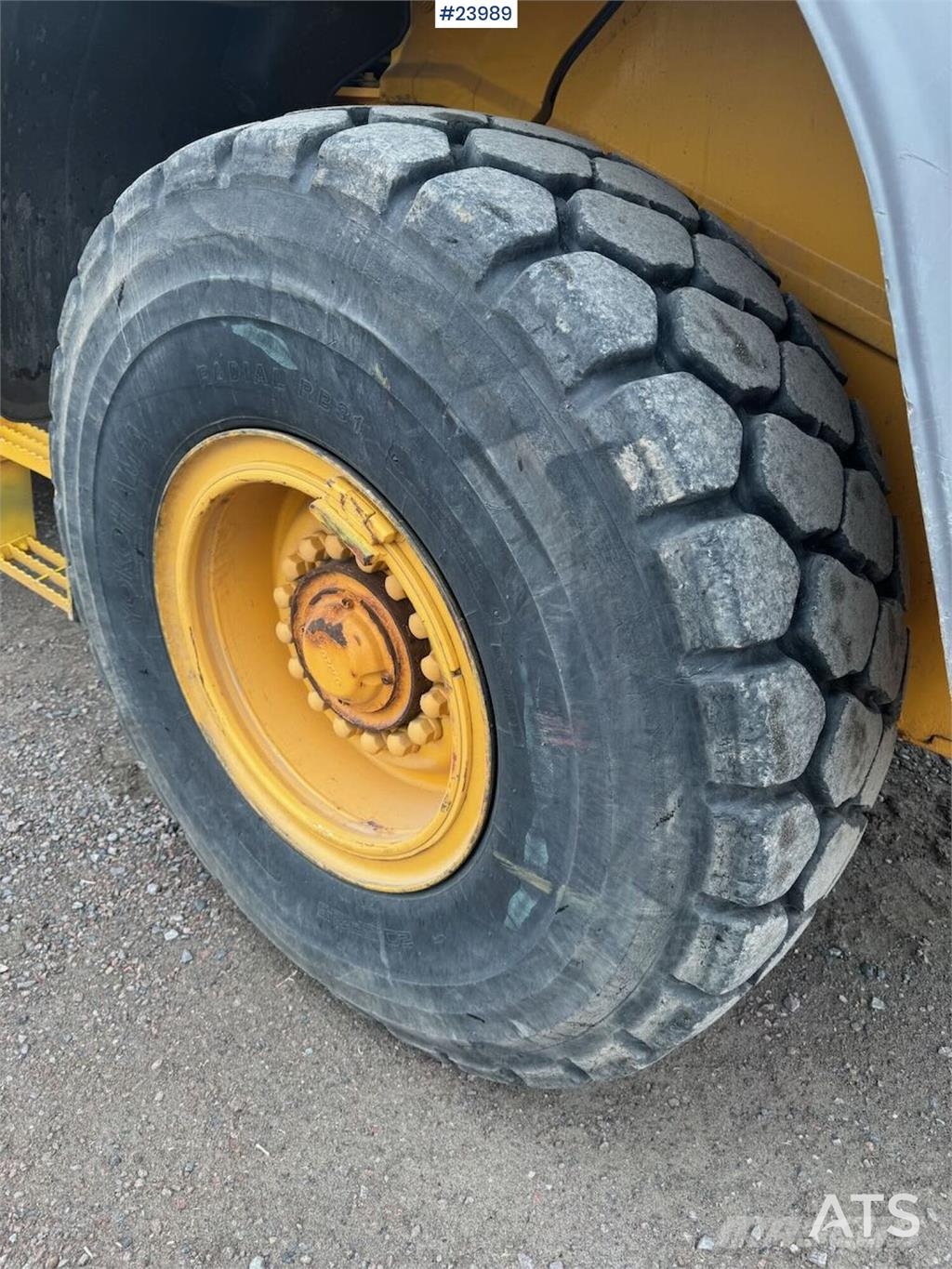 Volvo L90G Wheel Loader – Low Hours – Bucket and Pallet  Iekrāvēji uz riteņiem