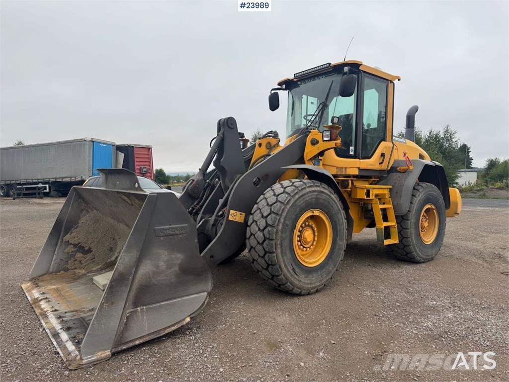 Volvo L90G Wheel Loader – Low Hours – Bucket and Pallet  Iekrāvēji uz riteņiem