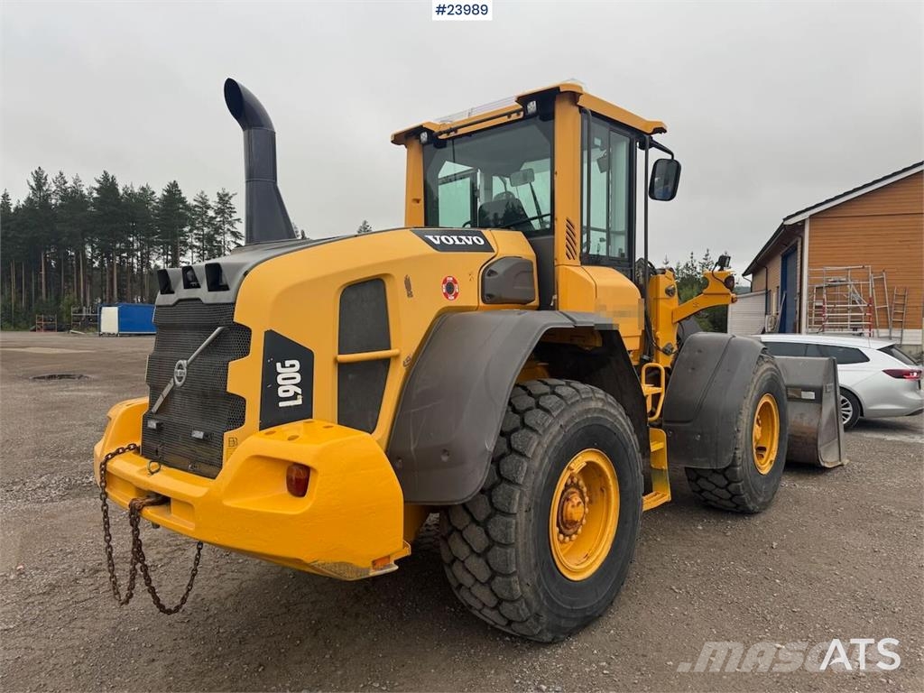 Volvo L90G Wheel Loader – Low Hours – Bucket and Pallet  Iekrāvēji uz riteņiem
