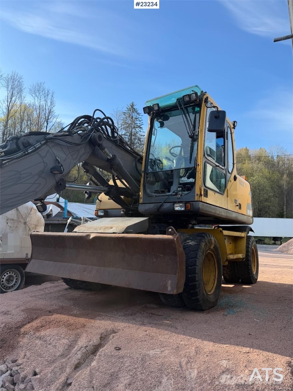 Volvo WE140B wheeled excavator with digging bucket Hjulgravere