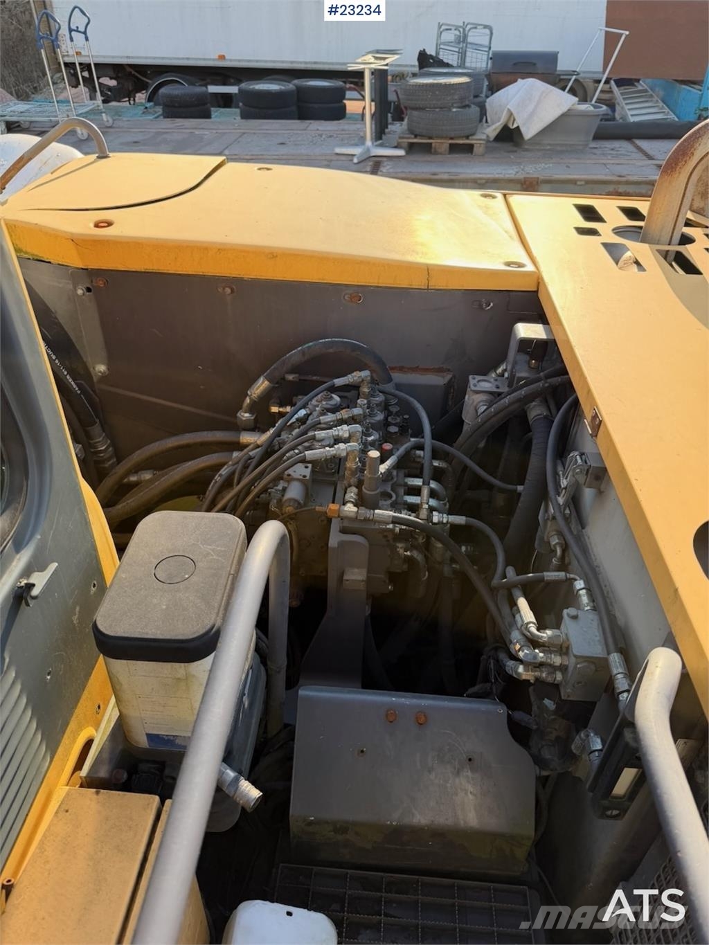 Volvo WE140B wheeled excavator with digging bucket Hjulgravere