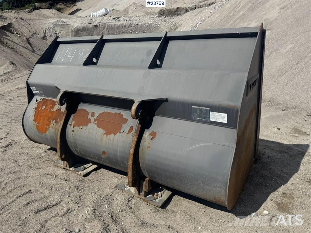 Volvo Wheel Loader Bucket - 4.1 m3 دلاء