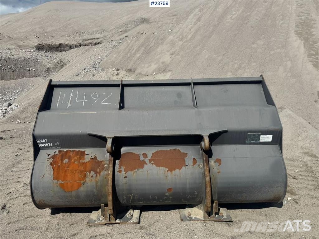 Volvo Wheel Loader Bucket - 4.1 m3 دلاء