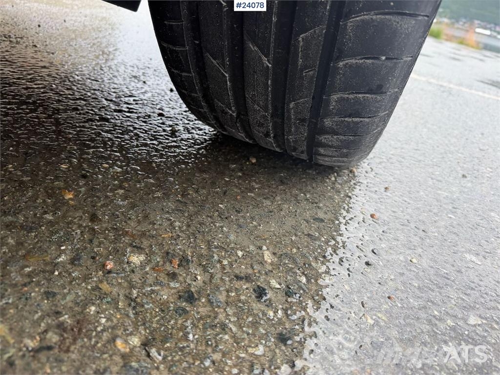 Volvo XC40 w/ two sets of tires Voiture