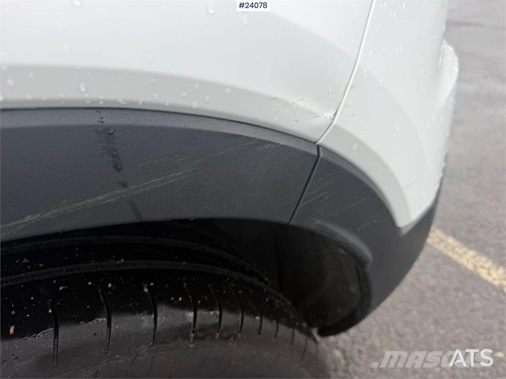 Volvo XC40 w/ two sets of tires Voiture