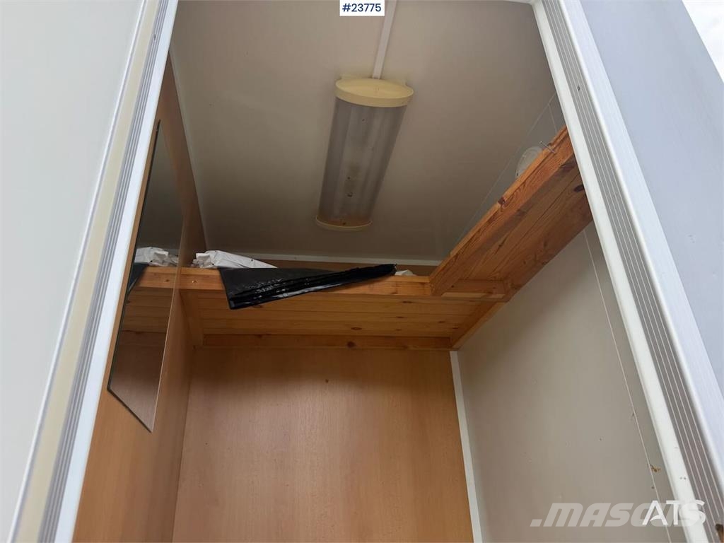  Wiks mannskapbrakke m/ pauserom, lager og tørr do Настаняване на обекта
