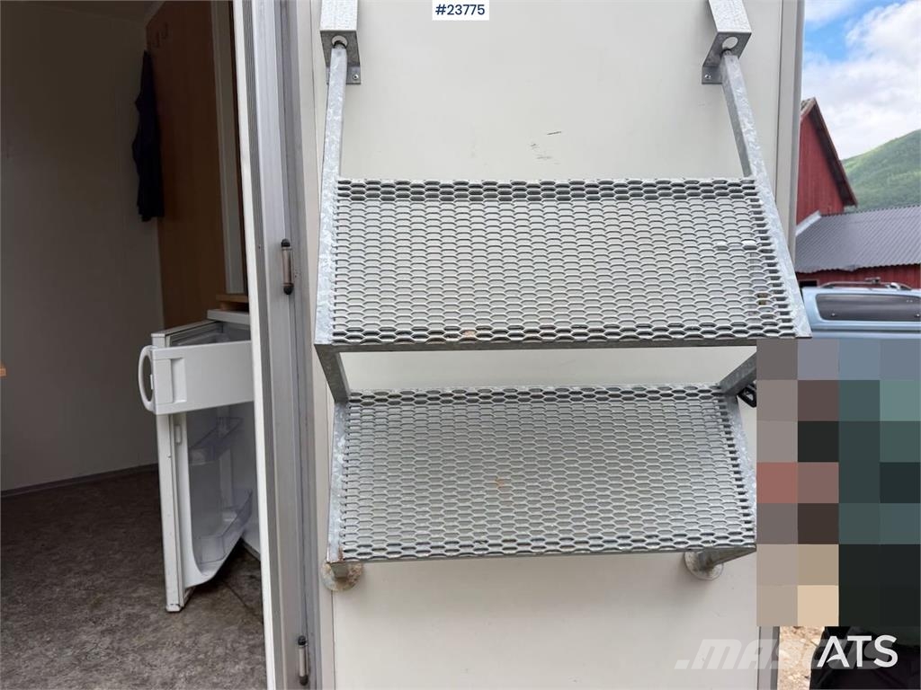  Wiks mannskapbrakke m/ pauserom, lager og tørr do Настаняване на обекта
