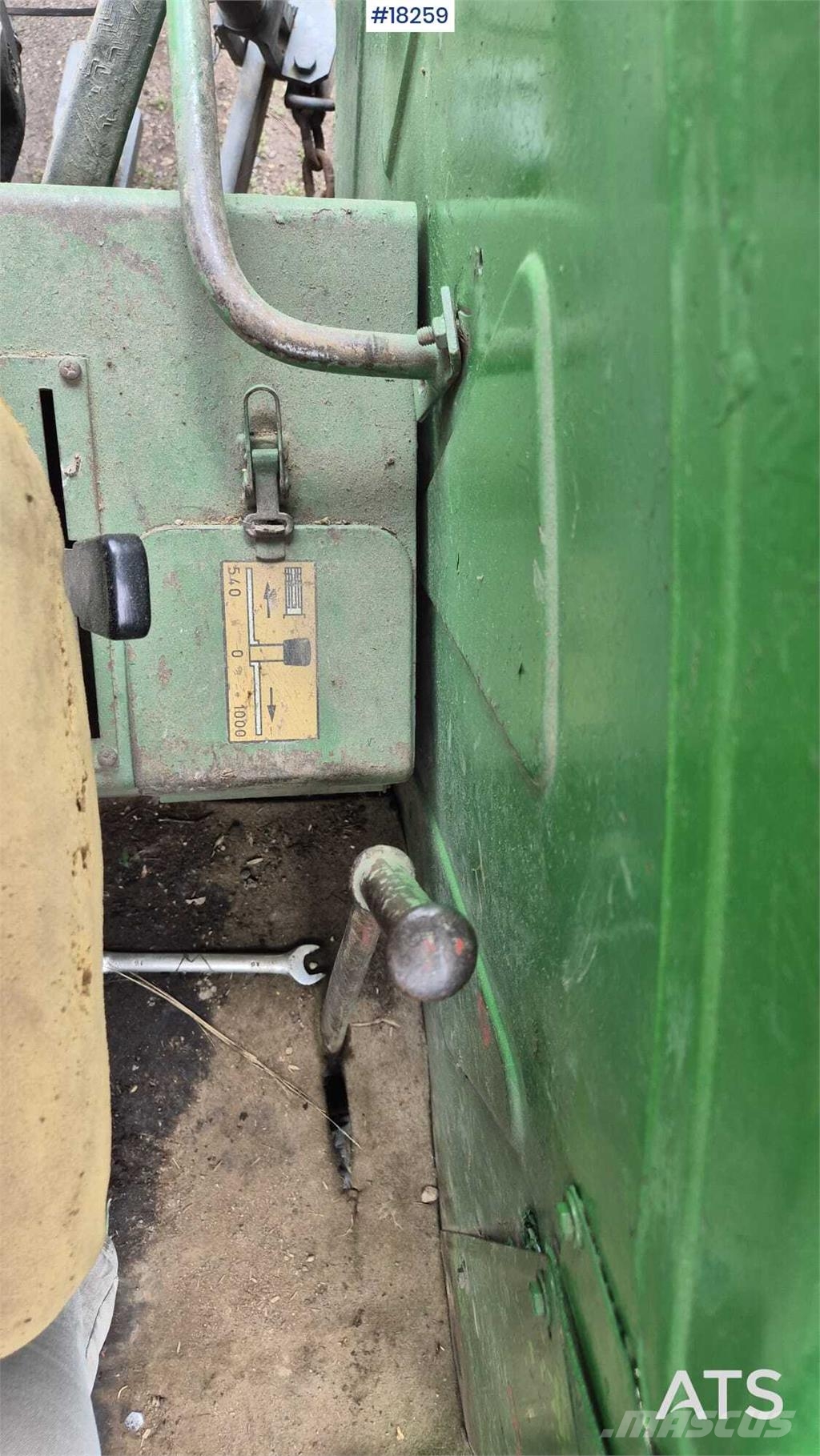 Deutz D80 06 Traktori