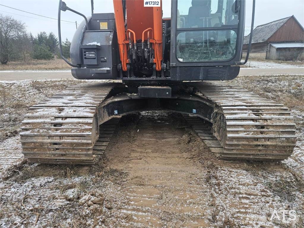 Hitachi ZX 225 US LC, 2012, Podlaskie, Poland - Used crawler