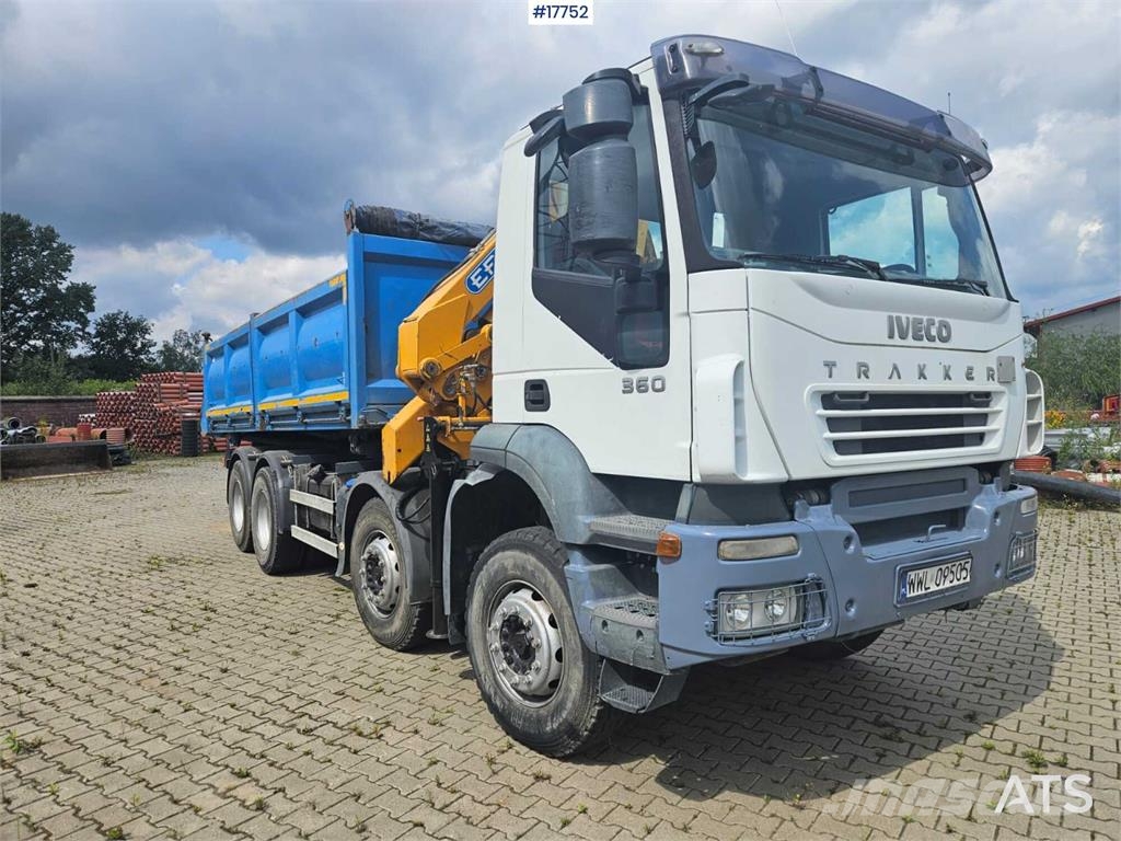 Iveco Trakker +EFFER 210 3s Camiones grúa
