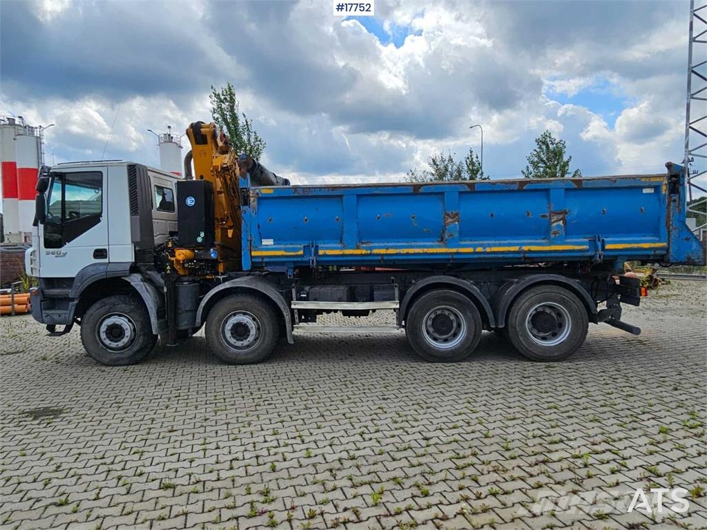 Iveco Trakker +EFFER 210 3s Camiones grúa