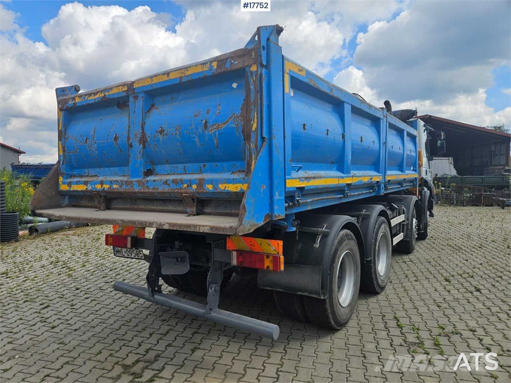 Iveco Trakker +EFFER 210 3s Camiones grúa