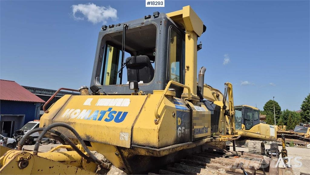 Komatsu D65PX-15 Dozers - Tratores rastos