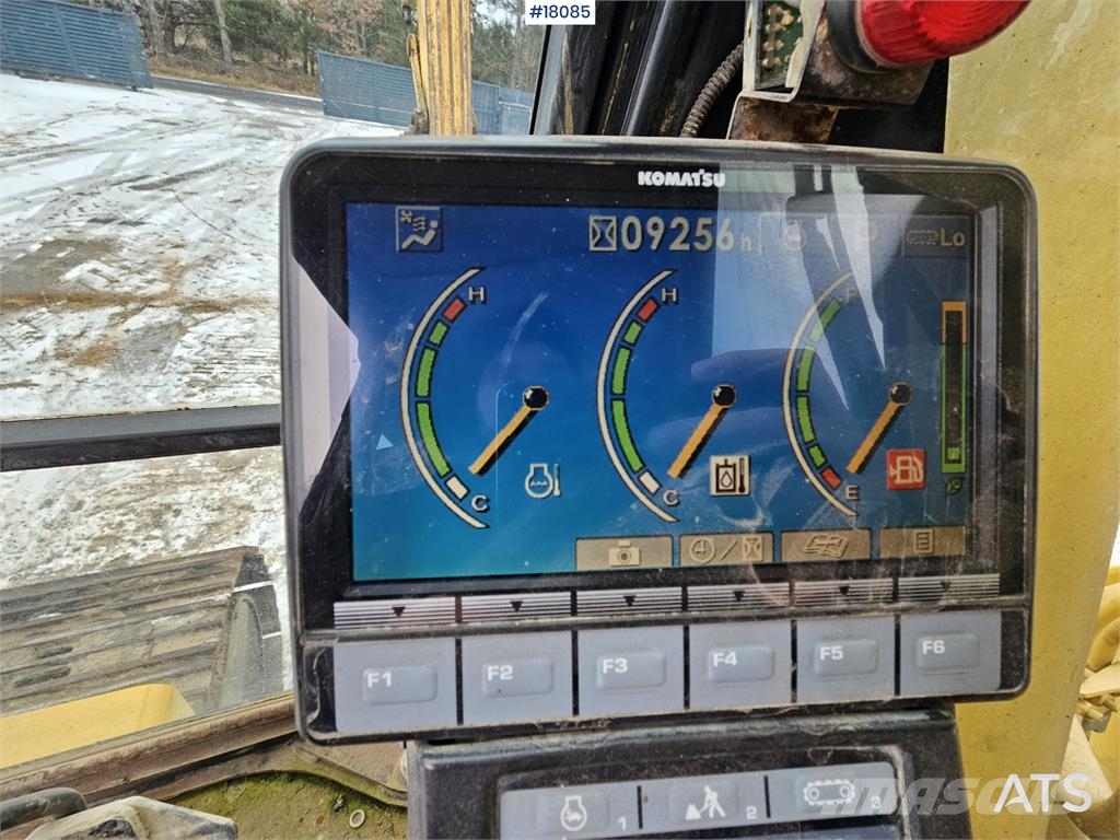 Komatsu PC210LC-8 Εκσκαφείς με ερπύστριες
