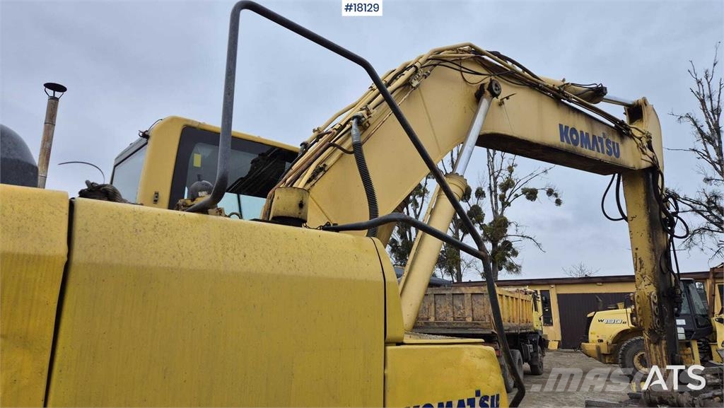 Komatsu PC240LC-8 حفارات زحافة