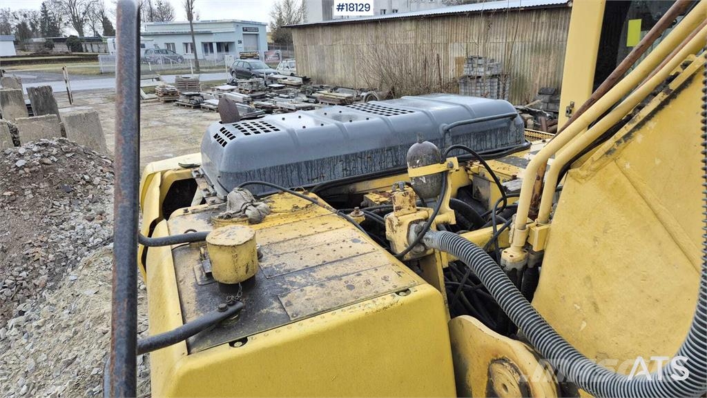 Komatsu PC240LC-8 حفارات زحافة
