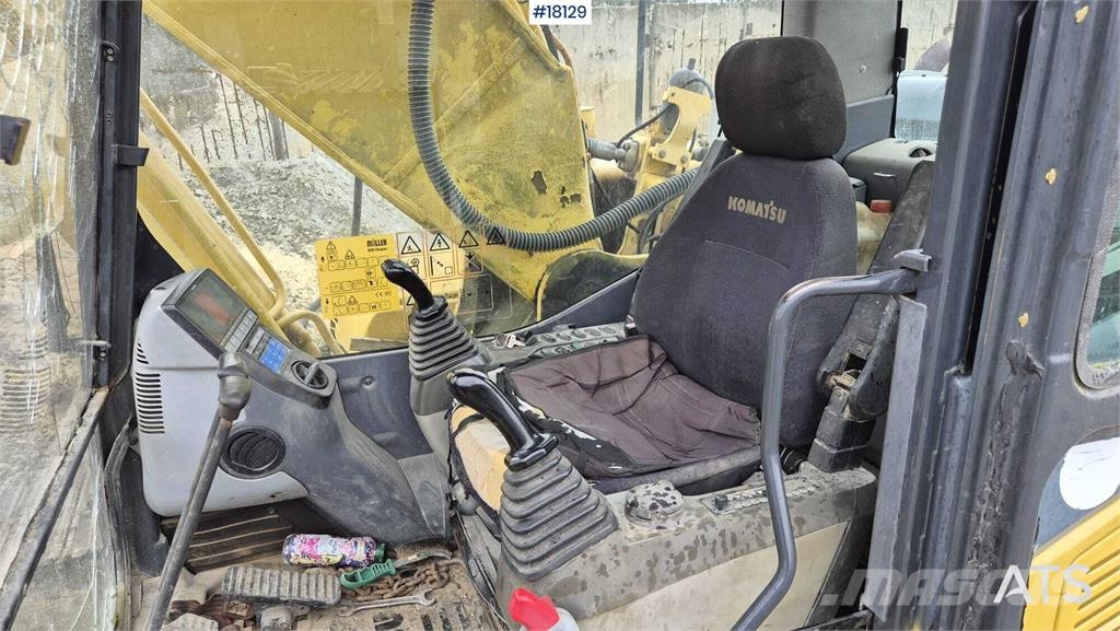 Komatsu PC240LC-8 حفارات زحافة