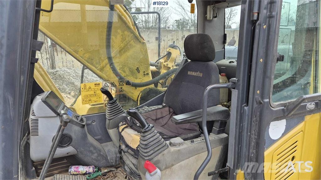Komatsu PC240LC-8 حفارات زحافة