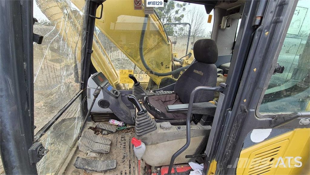 Komatsu PC240LC-8 حفارات زحافة