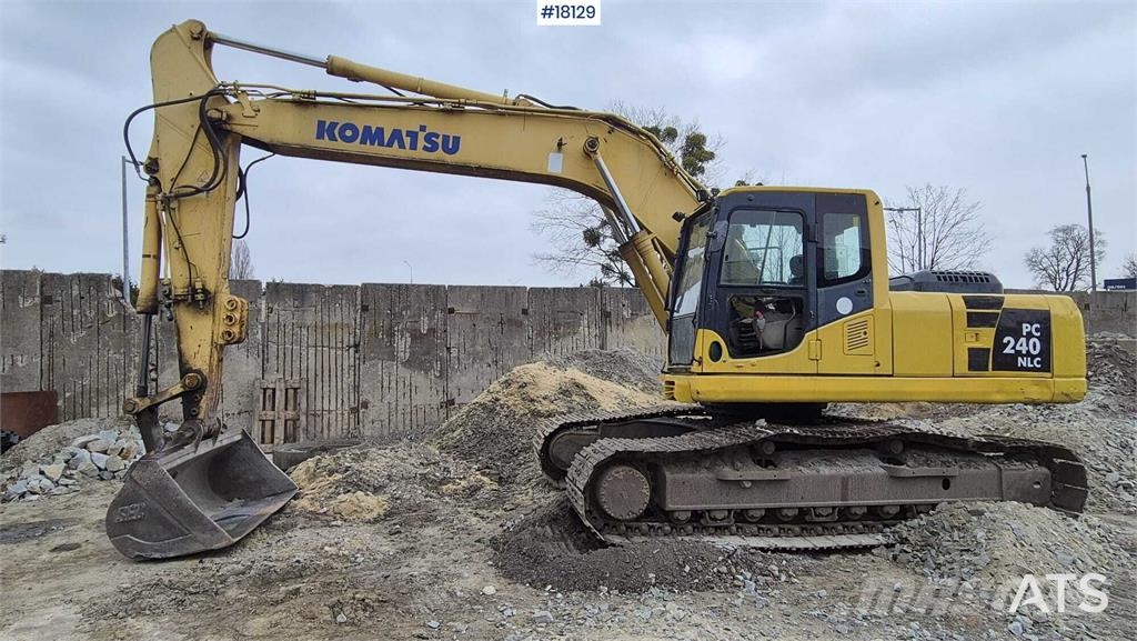 Komatsu PC240LC-8 حفارات زحافة