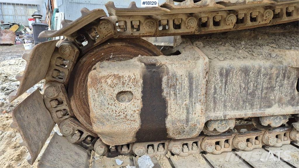 Komatsu PC240LC-8 حفارات زحافة